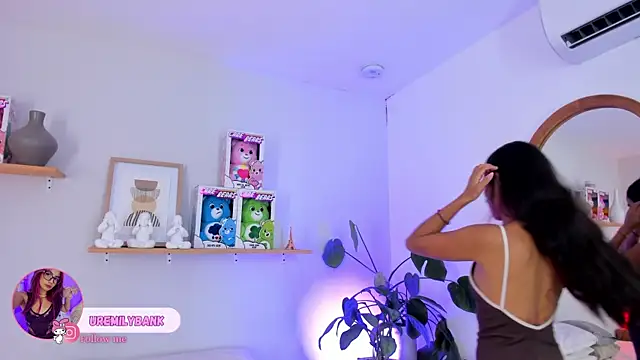 emily bank online show from 7, 10, 2025