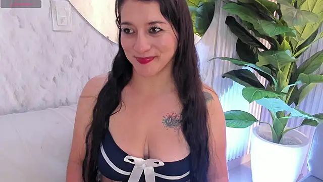 Emelyross  online show from 9, 11, 2025