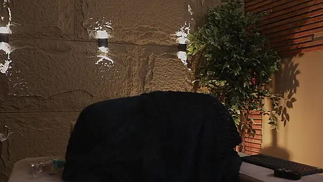 Logan Varela online show from 16, 11, 2025