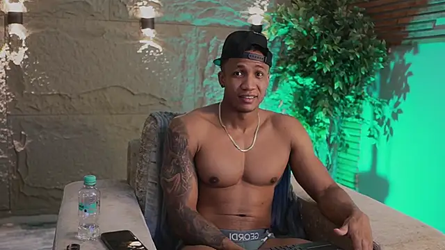 Logan Varela online show from 4, 12, 2025