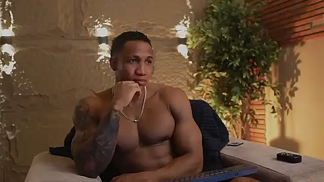 Logan Varela online show from 18, 11, 2025