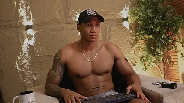 Logan Varela online show from 26, 11, 2025