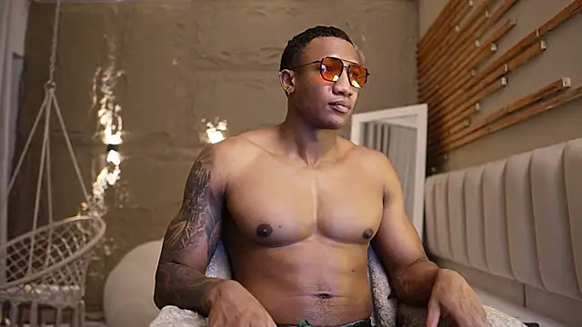 Logan Varela online show from 4, 4, 2026