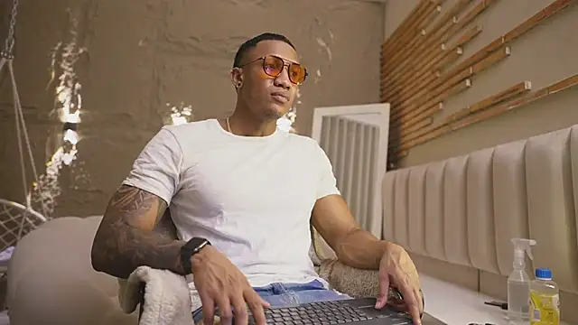 Logan Varela online show from 29, 3, 2026