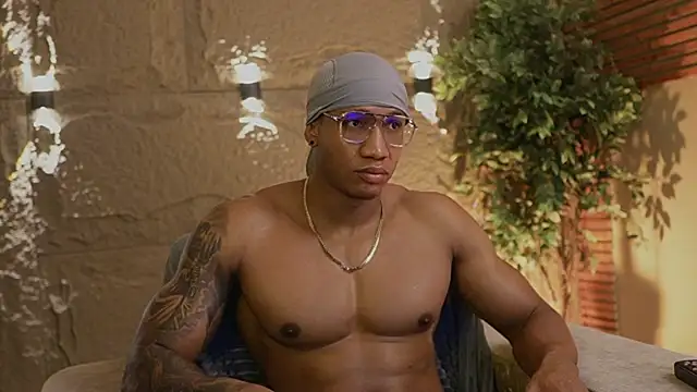 Logan Varela online show from 12, 11, 2025