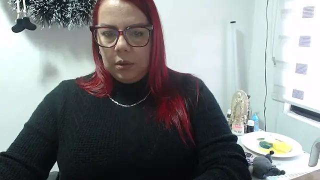 Rebecagiraut online show from 15, 12, 2025