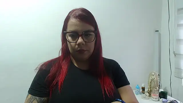 Rebecagiraut online show from 25, 11, 2025