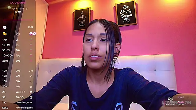 yourcuteneighbourr online show from 19, 2, 2025