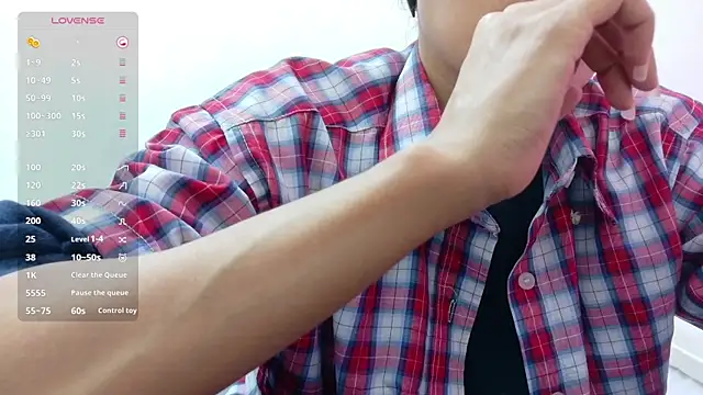 yourcuteneighbourr online show from 7, 3, 2026