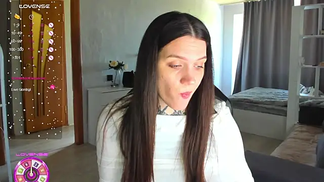 AizaRose online show from 7, 5, 2026