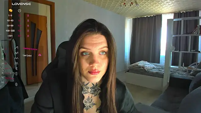 AizaRose online show from 16, 4, 2026