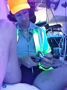 gurlnips online show from 2, 4, 2026