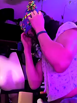 gurlnips online show from 6, 3, 2026