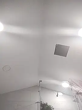 gurlnips online show from 22, 12, 2025