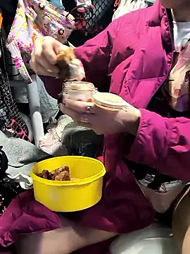 gurlnips online show from 20, 2, 2026