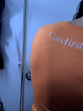 gurlnips online show from 5, 2, 2026