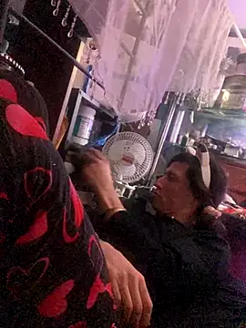 gurlnips online show from 30, 11, 2025