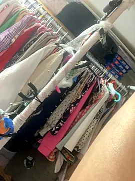 gurlnips online show from 25, 11, 2025