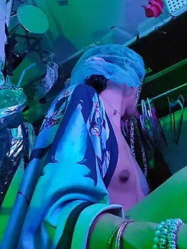 gurlnips online show from 14, 1, 2026