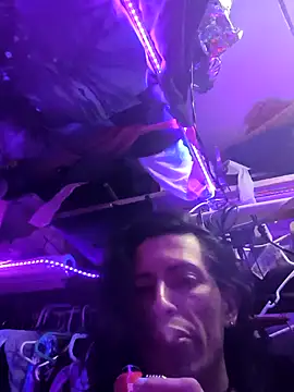 gurlnips online show from 31, 3, 2026