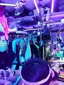 gurlnips online show from 21, 3, 2026