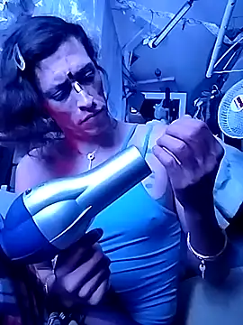 gurlnips online show from 17, 12, 2025