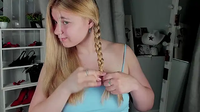 Rebecca Kelly online show from 14, 11, 2025