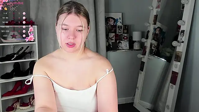 Rebecca Kelly online show from 6, 2, 2026