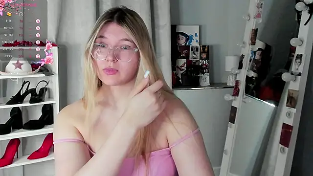 Rebecca Kelly online show from 25, 2, 2026