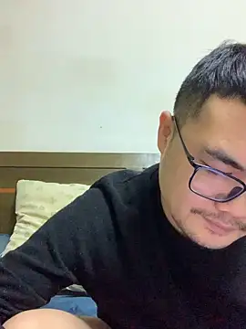 Snapshot of lililiwuwuwu chatting on 8, 12, 2024 lililiwuwuwu online show from 8, 12, 2024