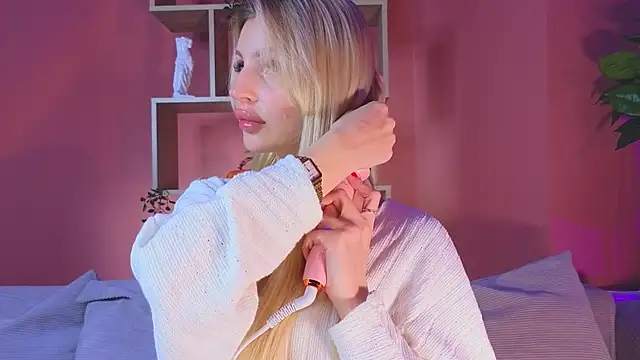 Snapshot of Grace_Gordon chatting on 8, 11, 2025 Grace Gordon online show from 8, 11, 2025