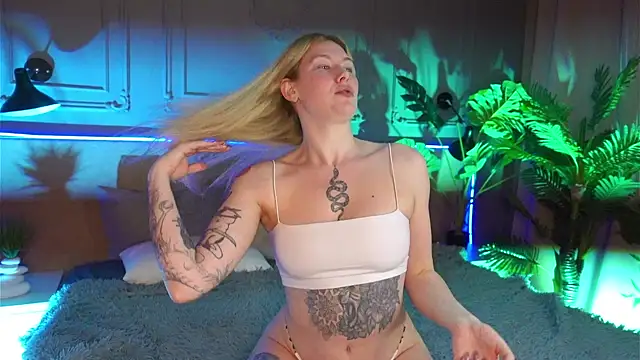 Liv Fay online show from 14, 3, 2025