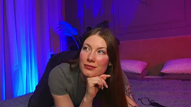 Liv Fay online show from 2, 10, 2025