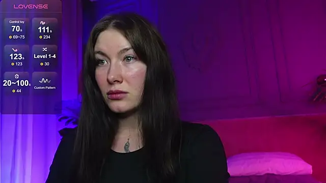 Liv Fay online show from 12, 11, 2025