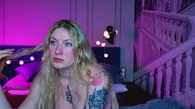 Liv Fay online show from 8, 3, 2025
