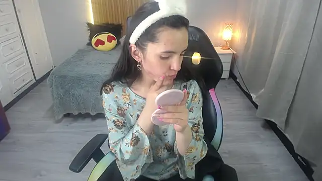 Snapshot of sailor_moon07 chatting on 12, 6, 2026 sailor moon07 online show from 12, 6, 2026