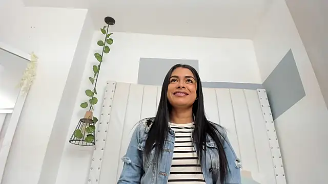 hannah gray online show from 5, 4, 2026