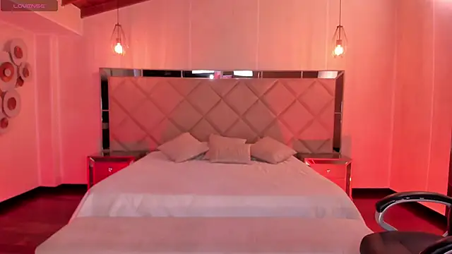 CelestePalmer  online show from 18, 11, 2025