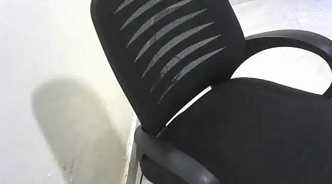 creamyjuices01 online show from 25, 2, 2025