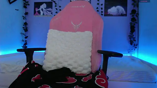 Scarlettsrorm online show from 10, 3, 2025