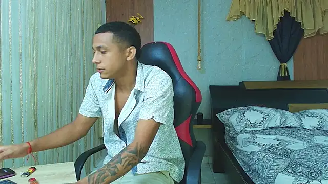 dominic smith  online show from 10, 6, 2026