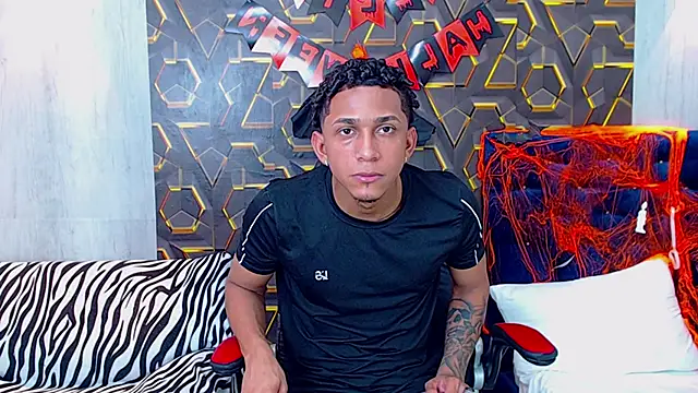 dominic smith  online show from 26, 10, 2025