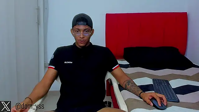 dominic smith  online show from 25, 2, 2025