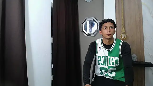 dominic smith  online show from 11, 11, 2025