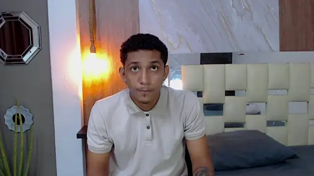 dominic smith  online show from 23, 3, 2025