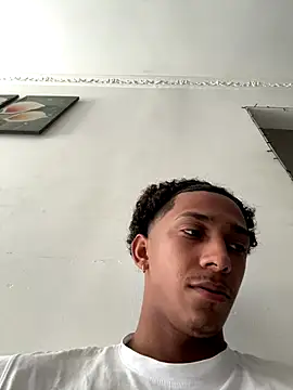 dominic smith  online show from 16, 12, 2025