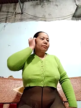 Queen 18200 online show from 3, 2, 2026