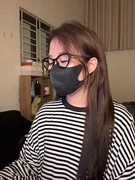 Jenni nana online show from 24, 4, 2026