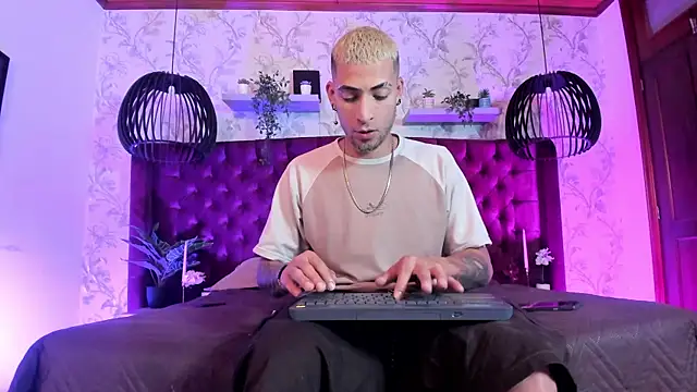 DrakeNeumann online show from 6, 4, 2026