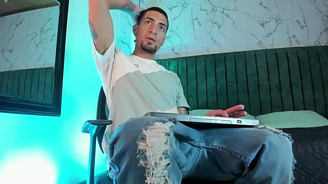 DrakeNeumann online show from 6, 1, 2026